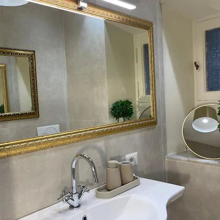 Spanish Steps Glamour & Sauna Luxury Apartment ****-2